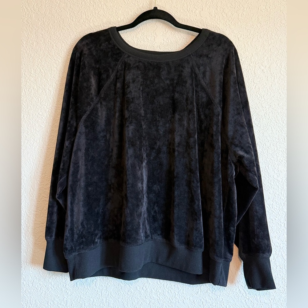 Lou & Grey Black Velour Crewneck Sweatshirt